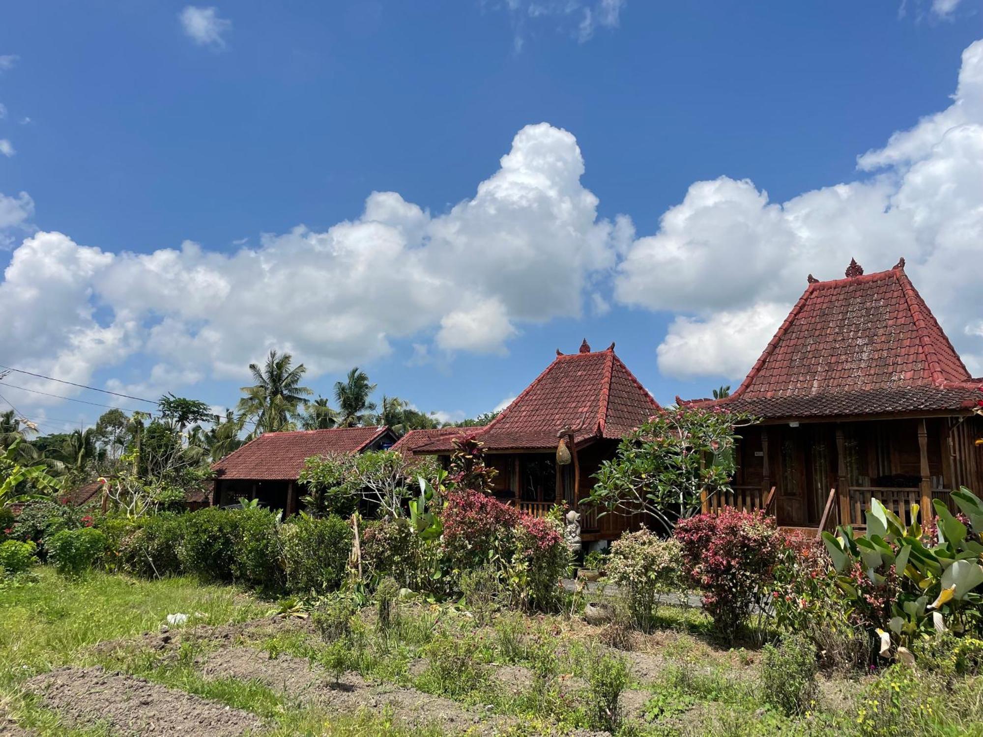 Sirya Farm House Meliling Ngoại thất bức ảnh