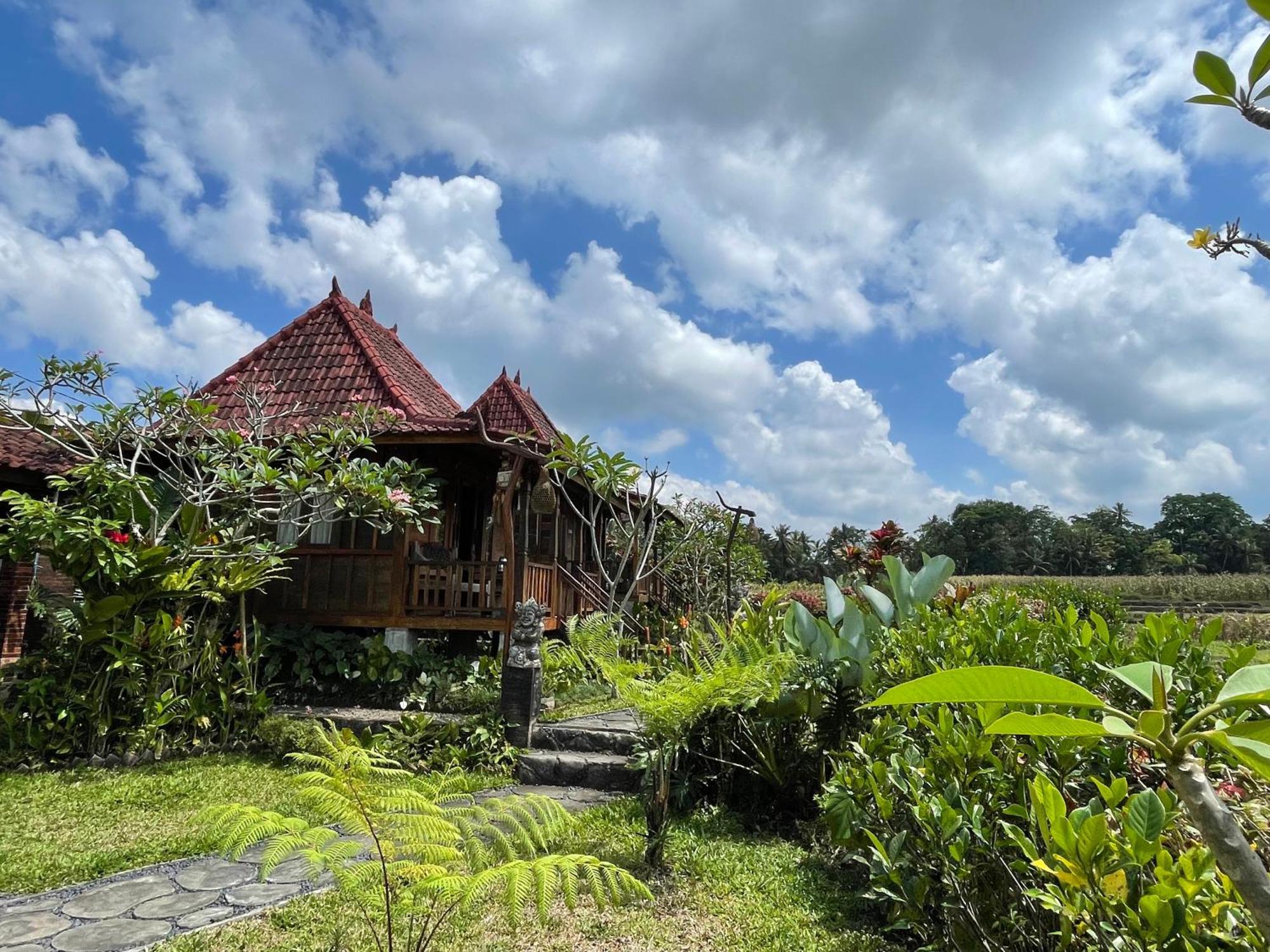 Sirya Farm House Meliling Ngoại thất bức ảnh