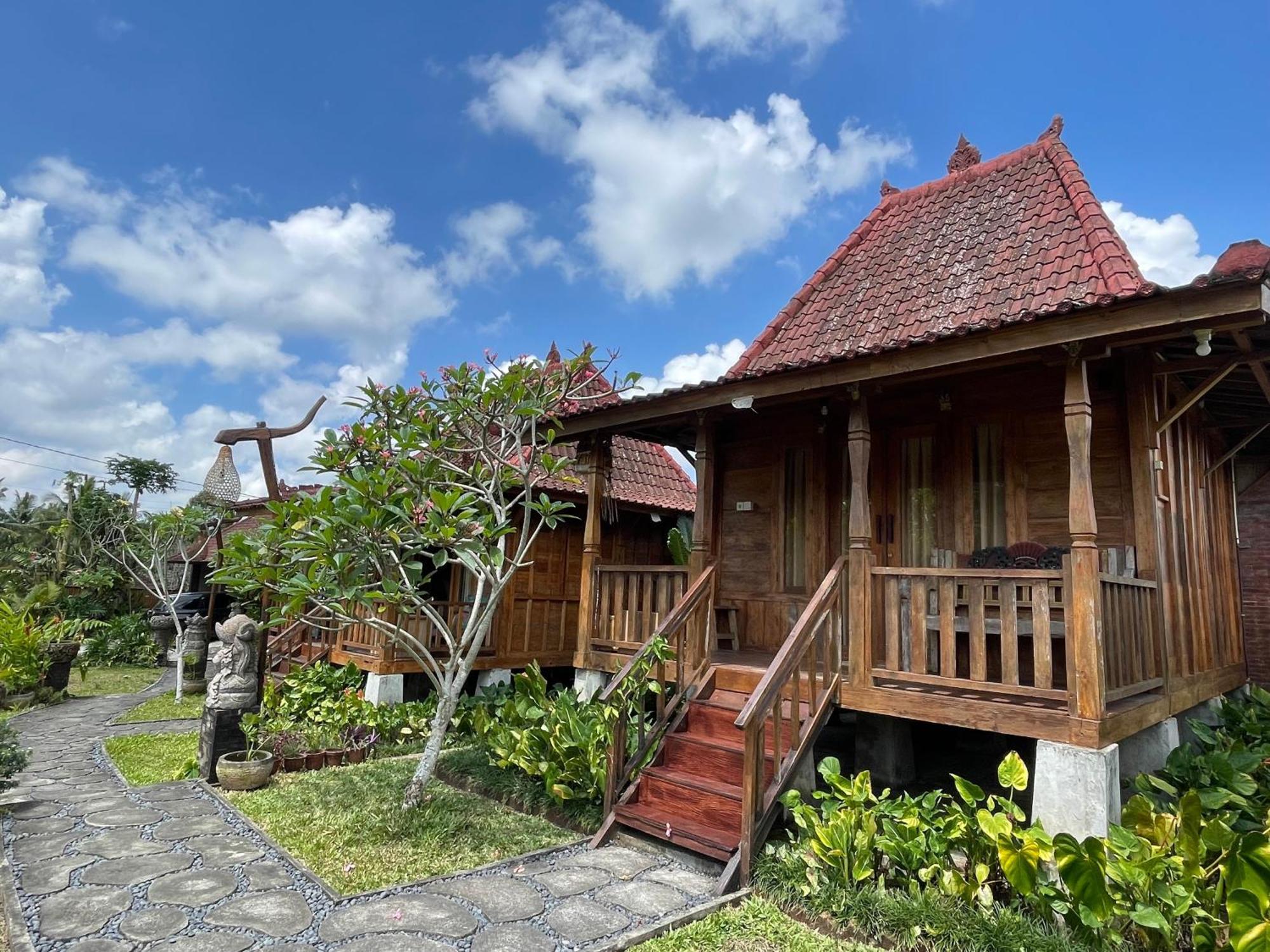 Sirya Farm House Meliling Ngoại thất bức ảnh